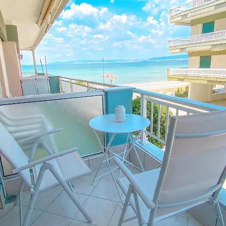 A Wonderful Apartment In Front Of The Sea! Peraía Dış mekan fotoğraf
