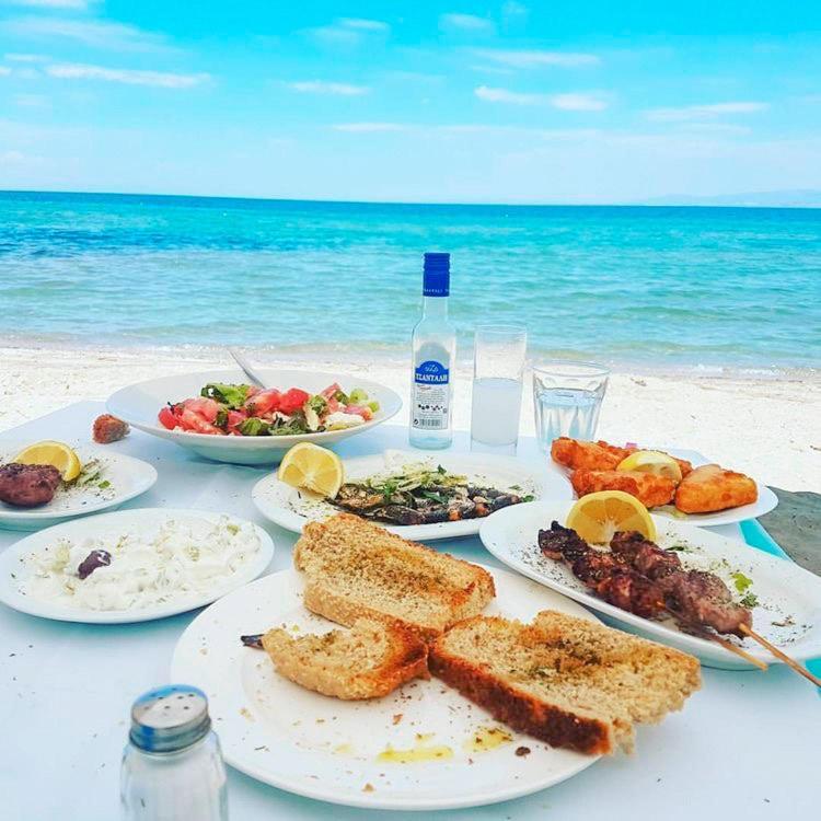 A Wonderful Apartment In Front Of The Sea! Peraía Dış mekan fotoğraf