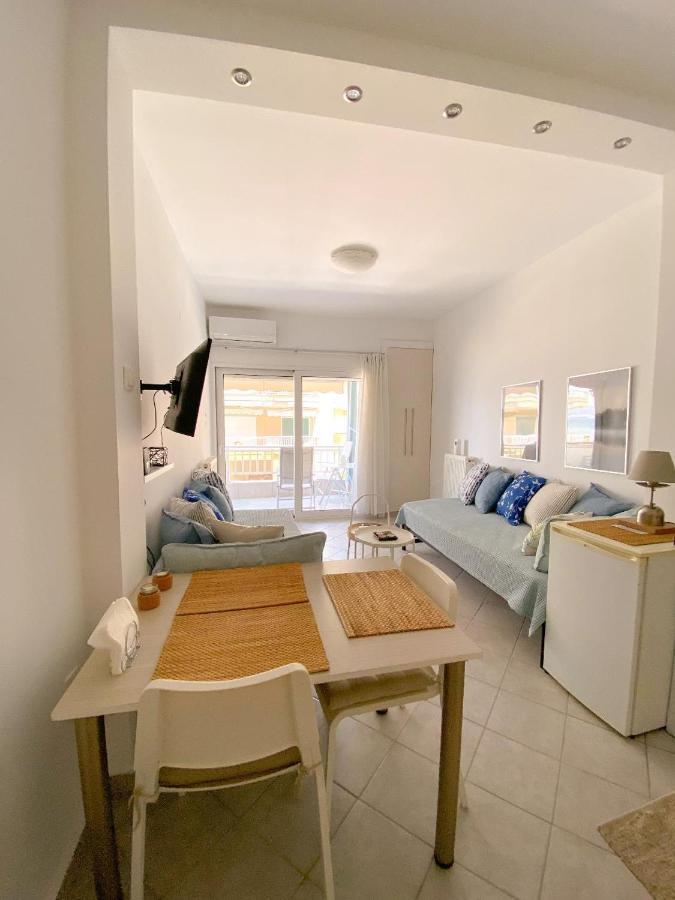 A Wonderful Apartment In Front Of The Sea! Peraía Dış mekan fotoğraf